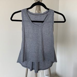 Lululemon grey cropped tank size 4
